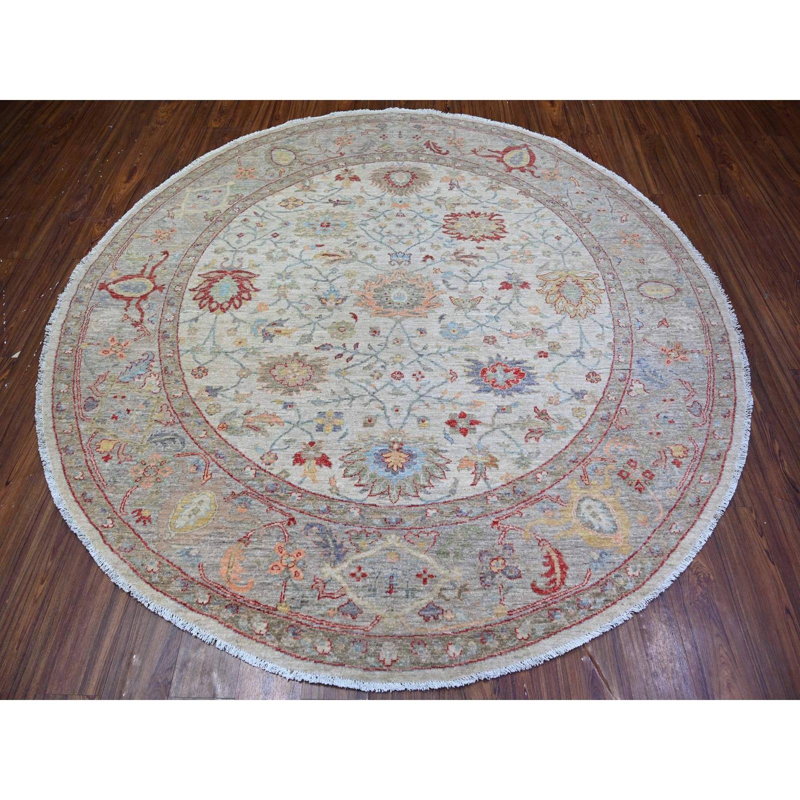 8′ x 8′ Ivory Ziegler Mahal Hand Knotted Pure Wool Round Oriental Rug R74596