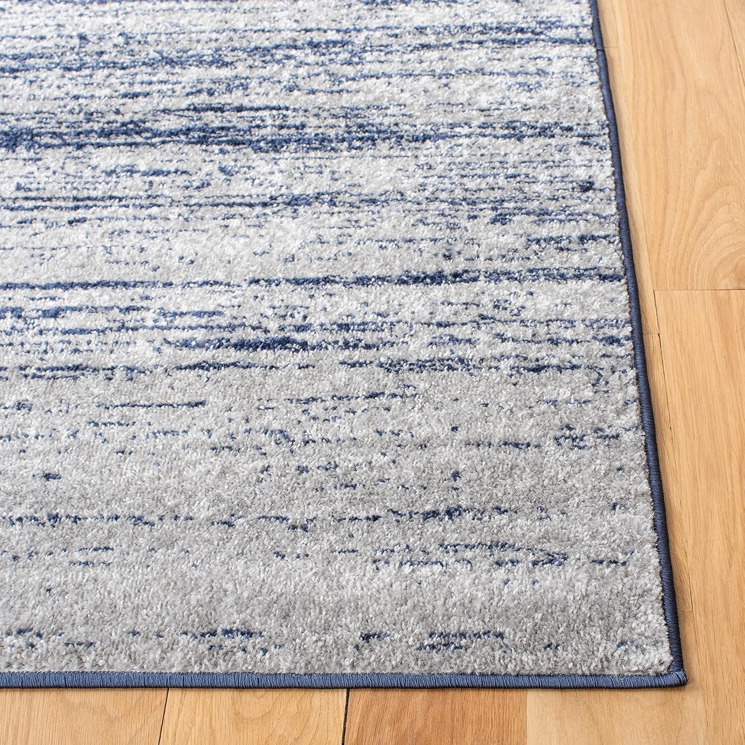 SAFAVIEH Adirondack Collection Accent Rug – 2’6″ X 4′, Navy & Grey, Modern Ombre