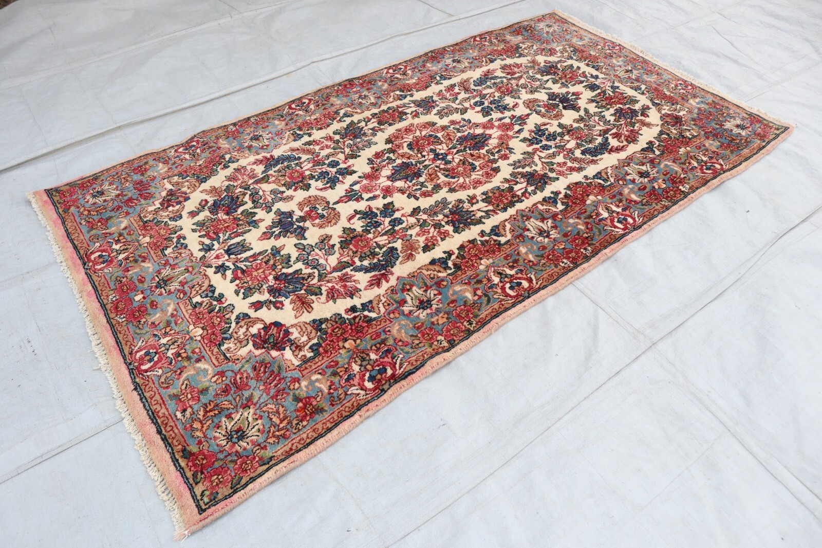 Antique Rug 2’9×5’3 ft Beige Handmade Trible Area Rug- 3×5 Entryway Rug-Kids Rug