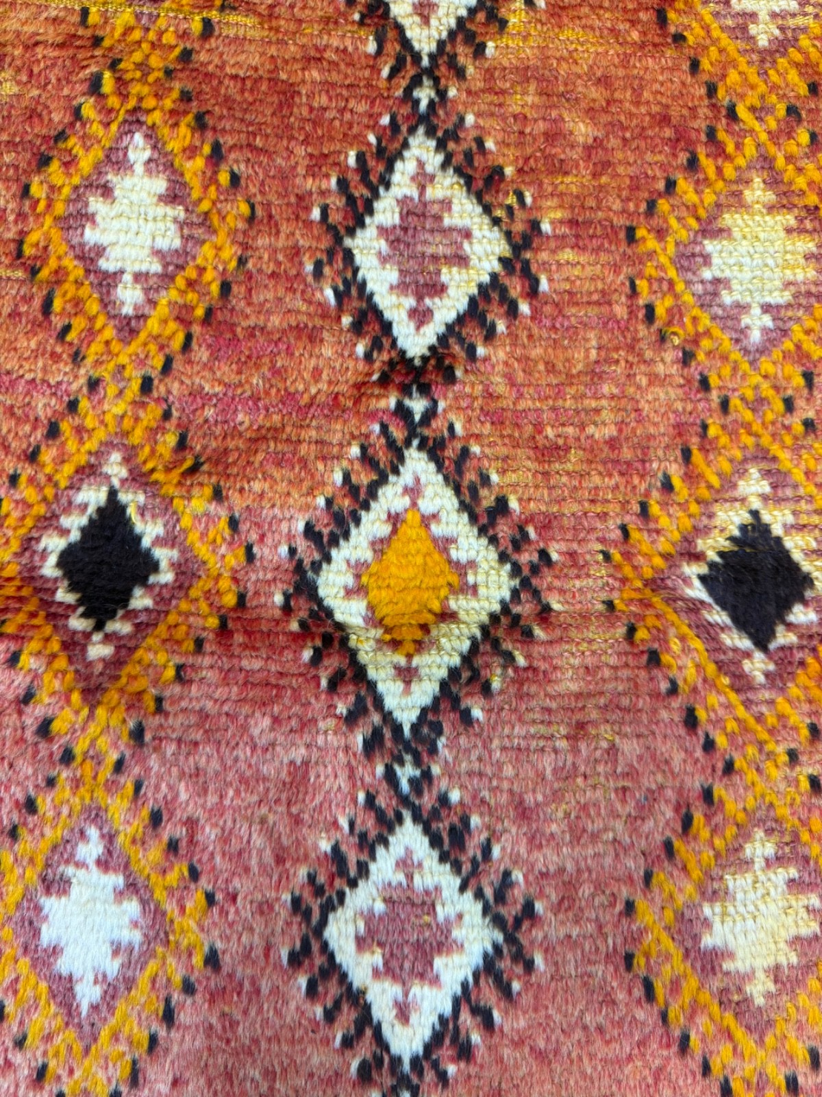 Vintage Fabulous Hand Knotted Moroccan Wool Rug Carpet Floor Area 136×97 Cm