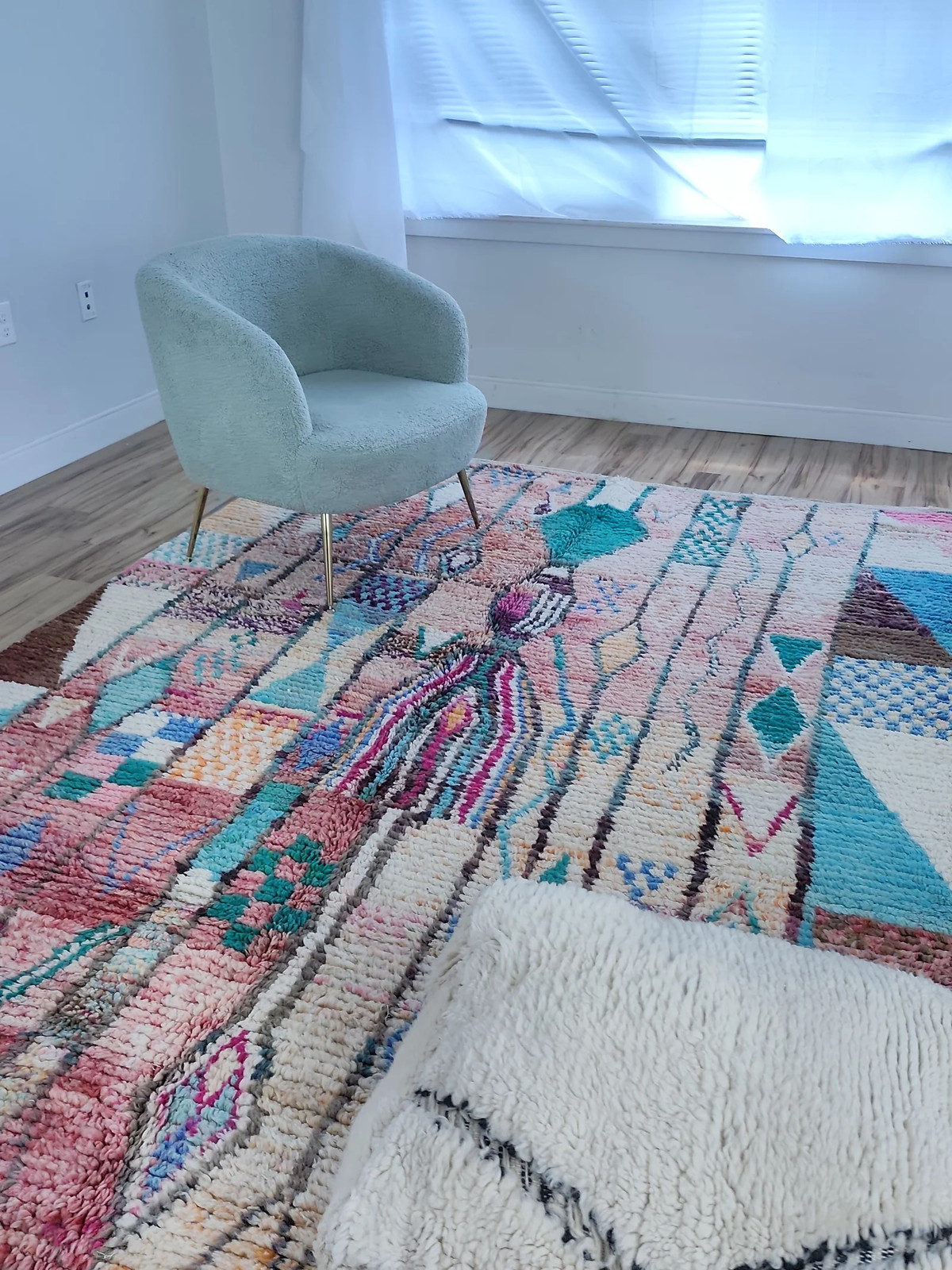 Handmade Moroccan Boujaad Rug 9’7″ x 6’7″ Pink Turquoise Patchwork Wool Rug