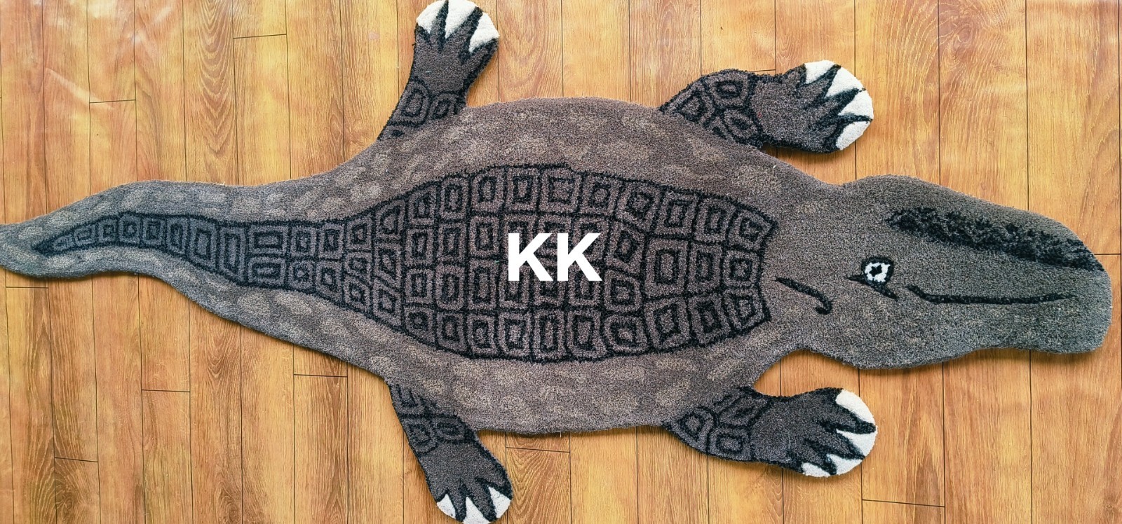 Crocodile Rugs Handmade 100% Woolen Hand Tufted For Home Decoration
