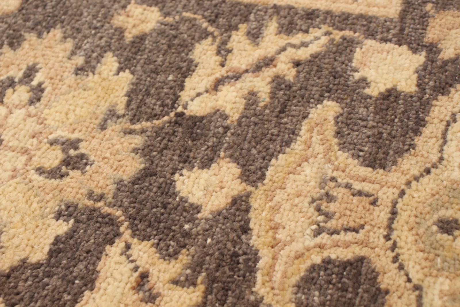 Traditional Hand-knotted Carpet 9’10” x 12’4″ Oriental Area Rug