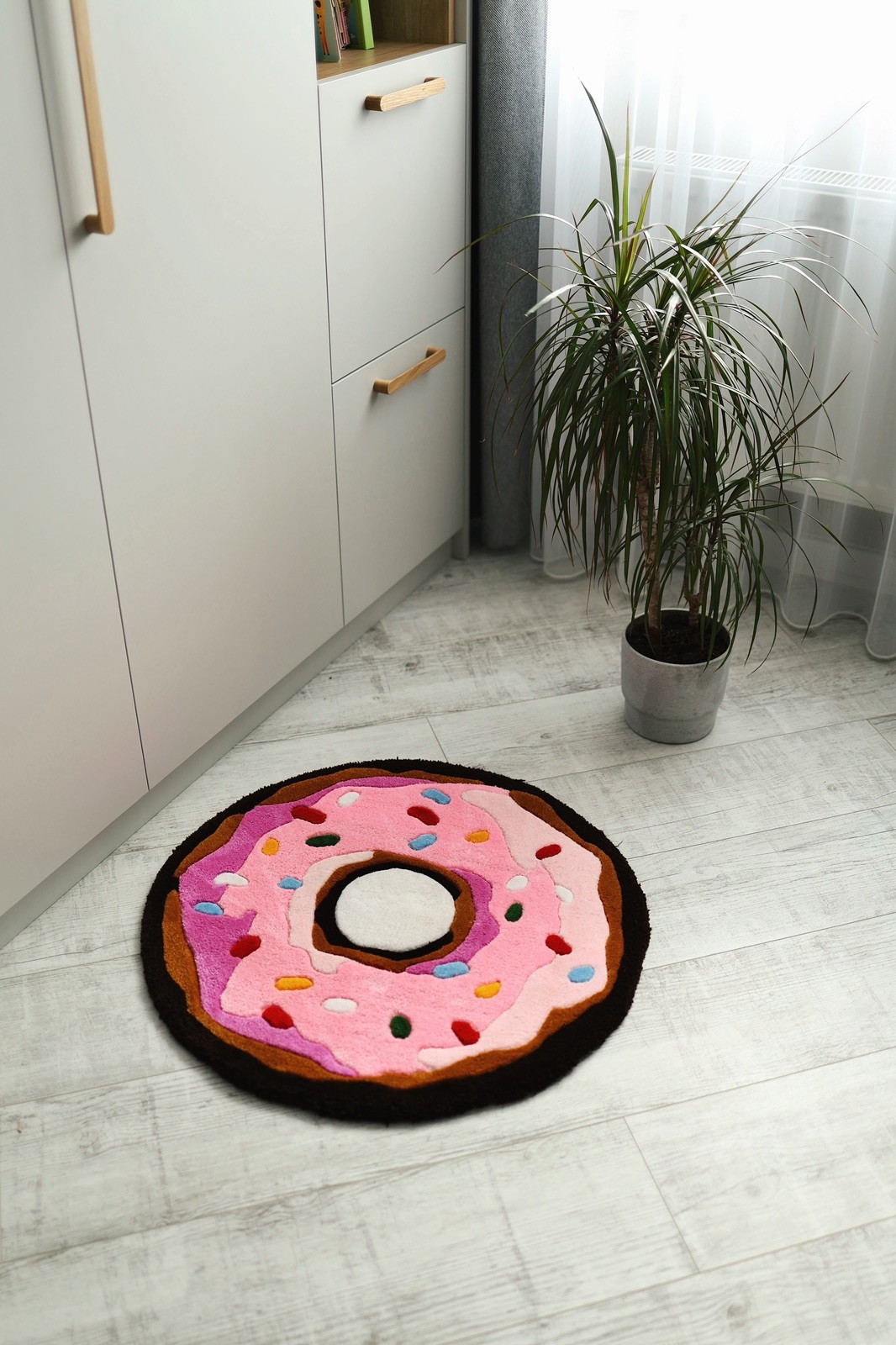Handmade Tufted Donut Rug – 80×80 cm – Soft & Colorful Round Floor Mat