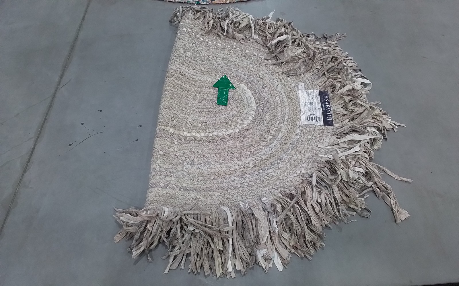LIGHT GREY 3′-0″ x 5′-0″ Broken Thread Rug, Reduced Price 3172810601 BRD451F-3OV