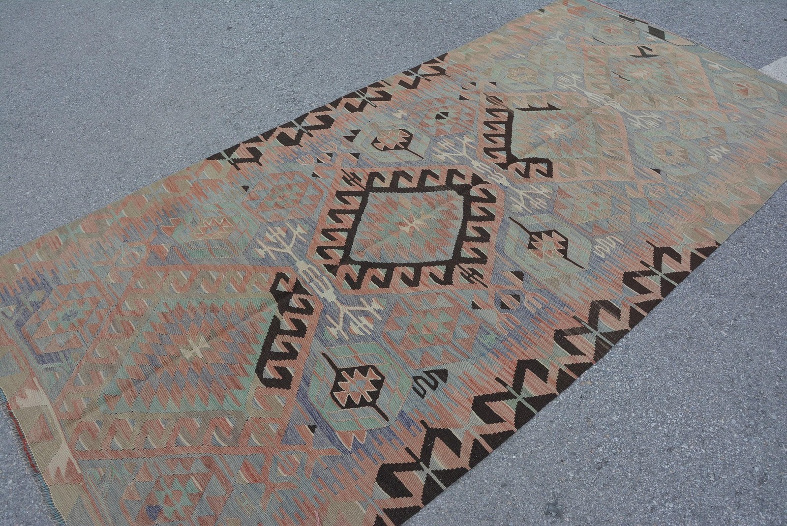 Vintage Turkish Rug 4,4×9,5 ft (134×290 cm), Kilim Green Brown Oriental Rug