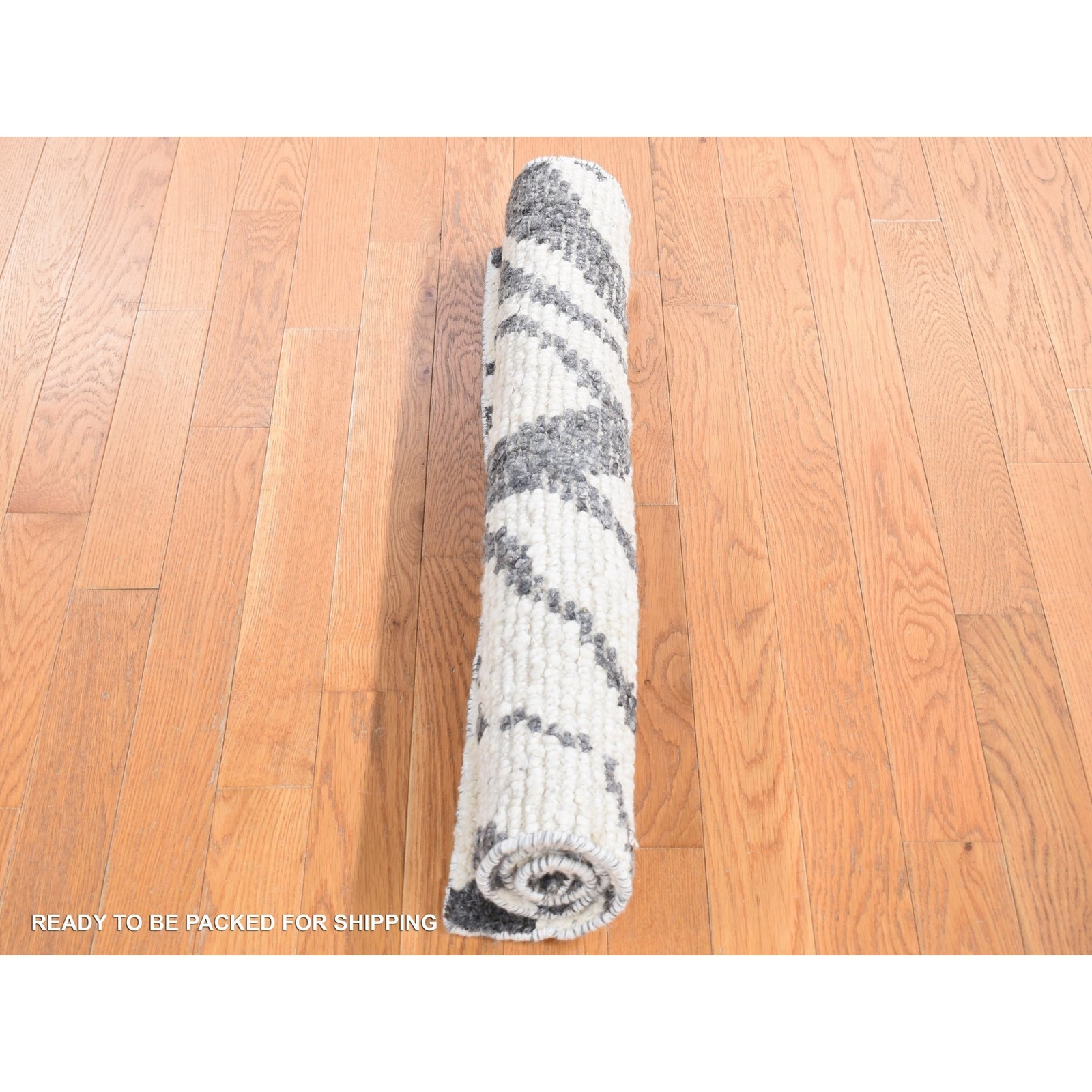3’x3′ Black Tone on Tone Modern Design Wool Hand Knotted Rug R80753