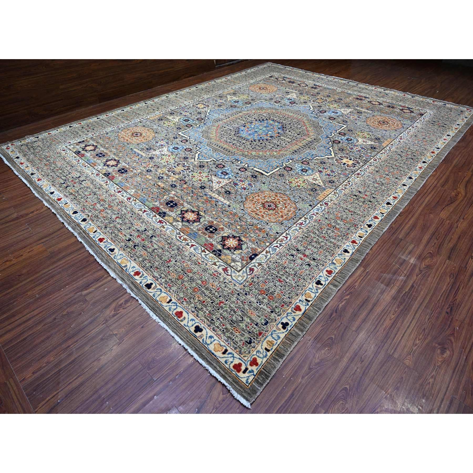 12′ x 15’9″ Gray Fine Aryana Luxurious Wool Oversized Oriental Rug R88207