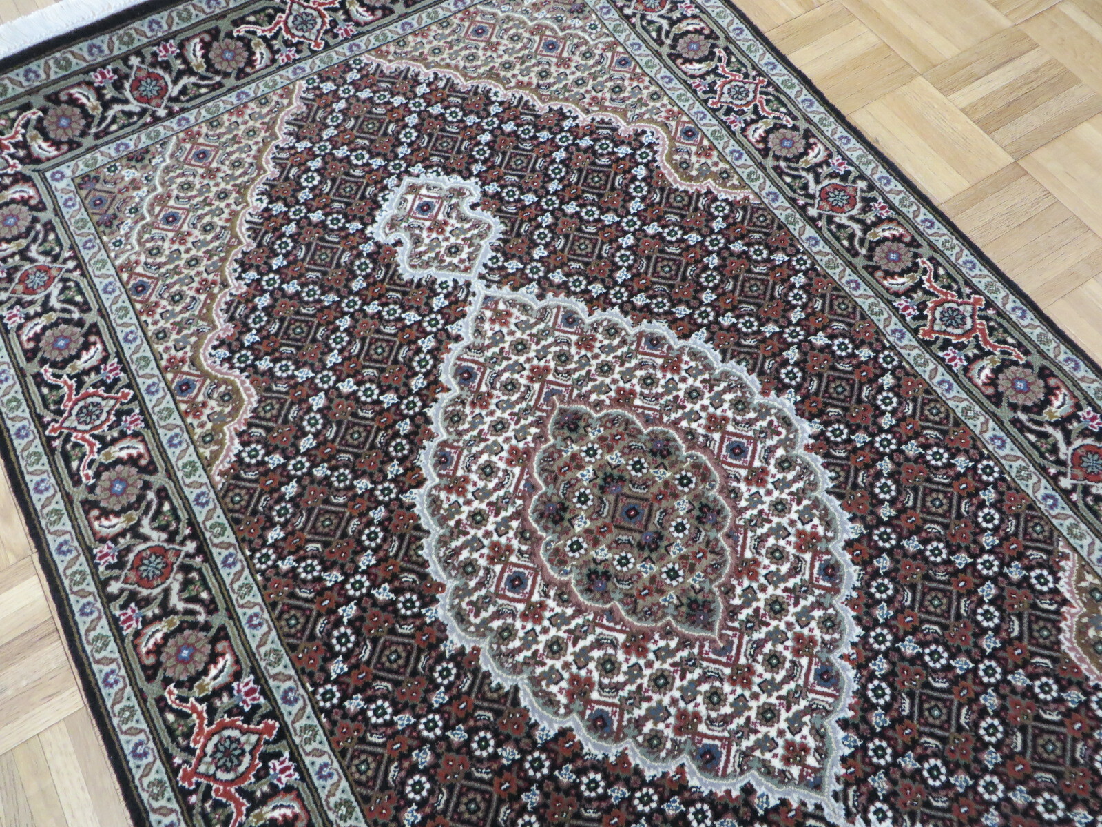 3 X 5’4 Hand Knotted Fine Black Mahi Tabrez Rug Wool & Silk G9498