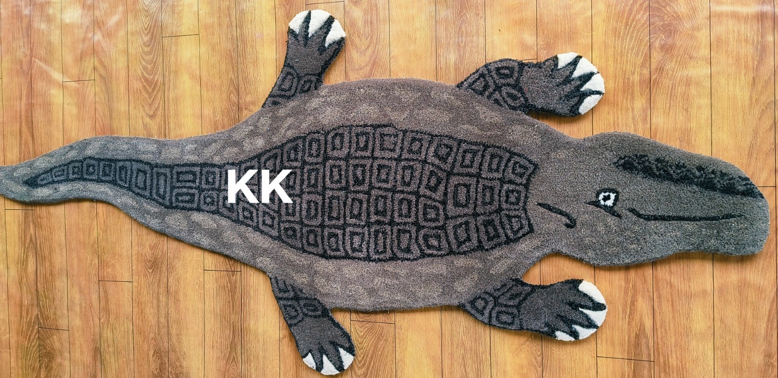 Crocodile Rugs Handmade 100% Woolen Hand Tufted For Home Decoration