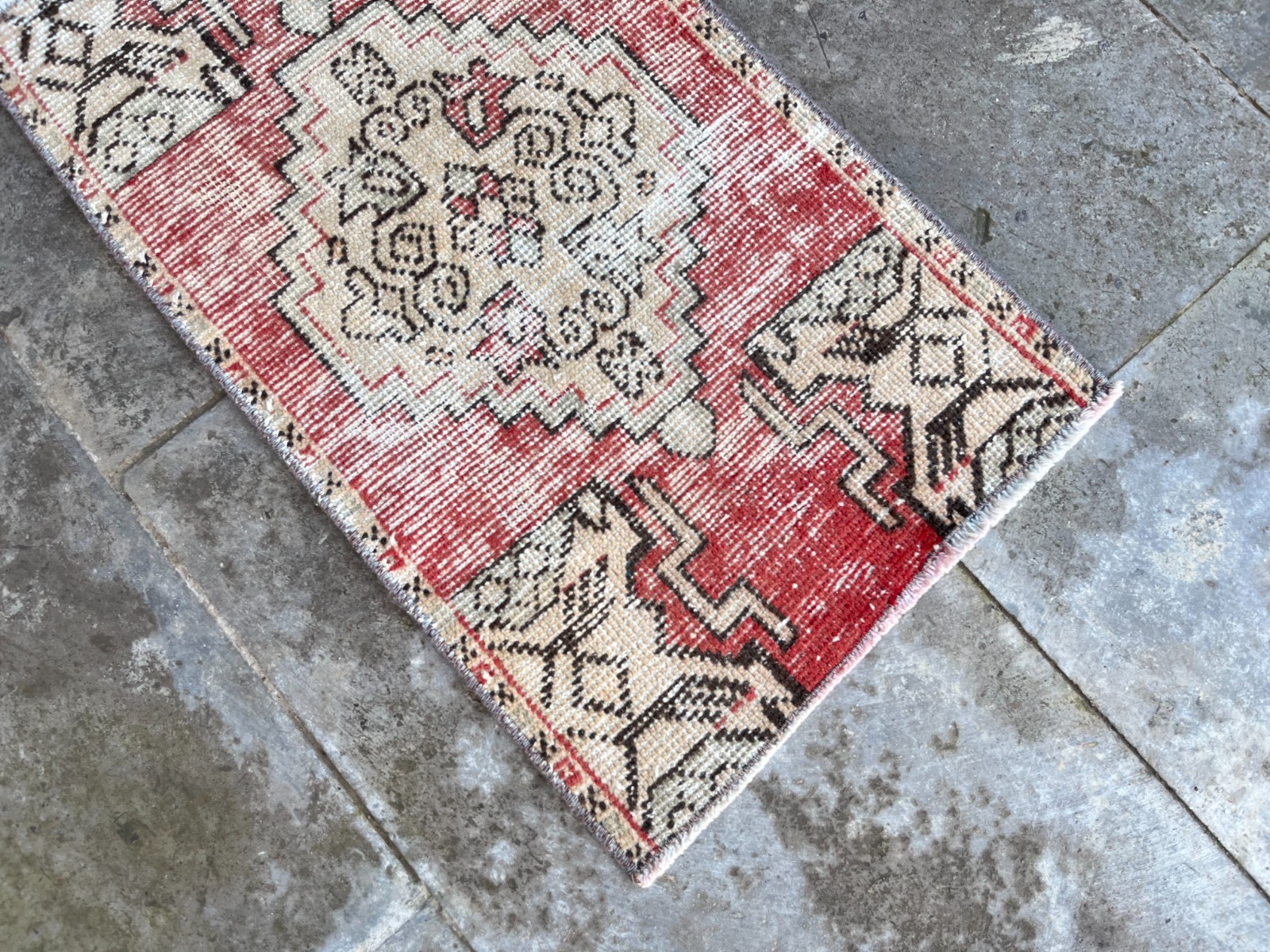 Vintage Turkish Oushak Rug 1.5×2.5 ft Small Red Anatolian Wool Door Mat