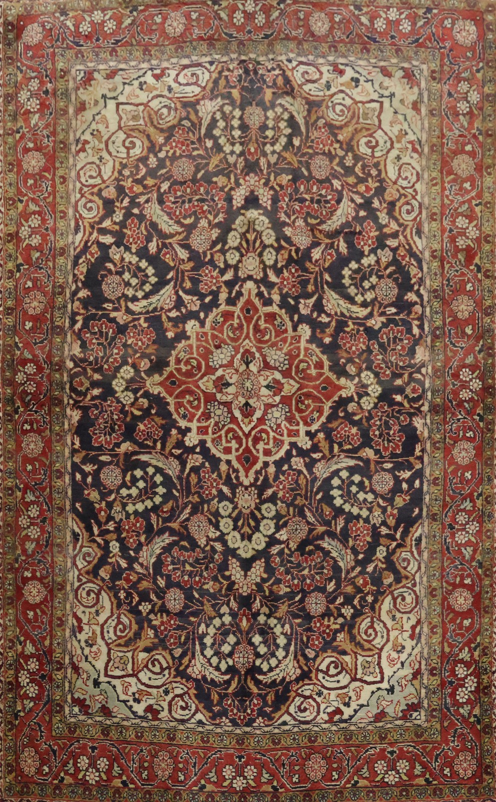 Classic Vintage Elegance in a Traditional 4×7 Blue Ivory Medallion Wool Rug