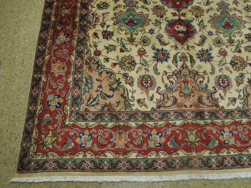 7×11′ Traditional Tabreez Rug IVORY 23745