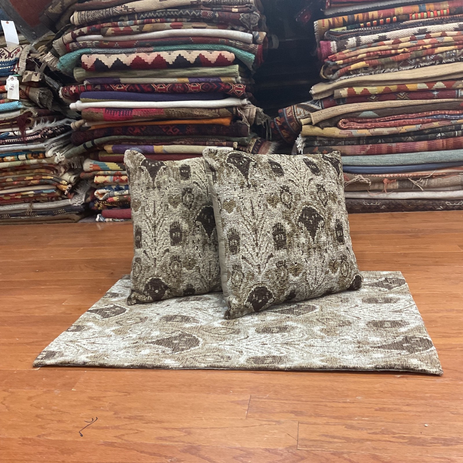 handmade chenille rug and pillow set