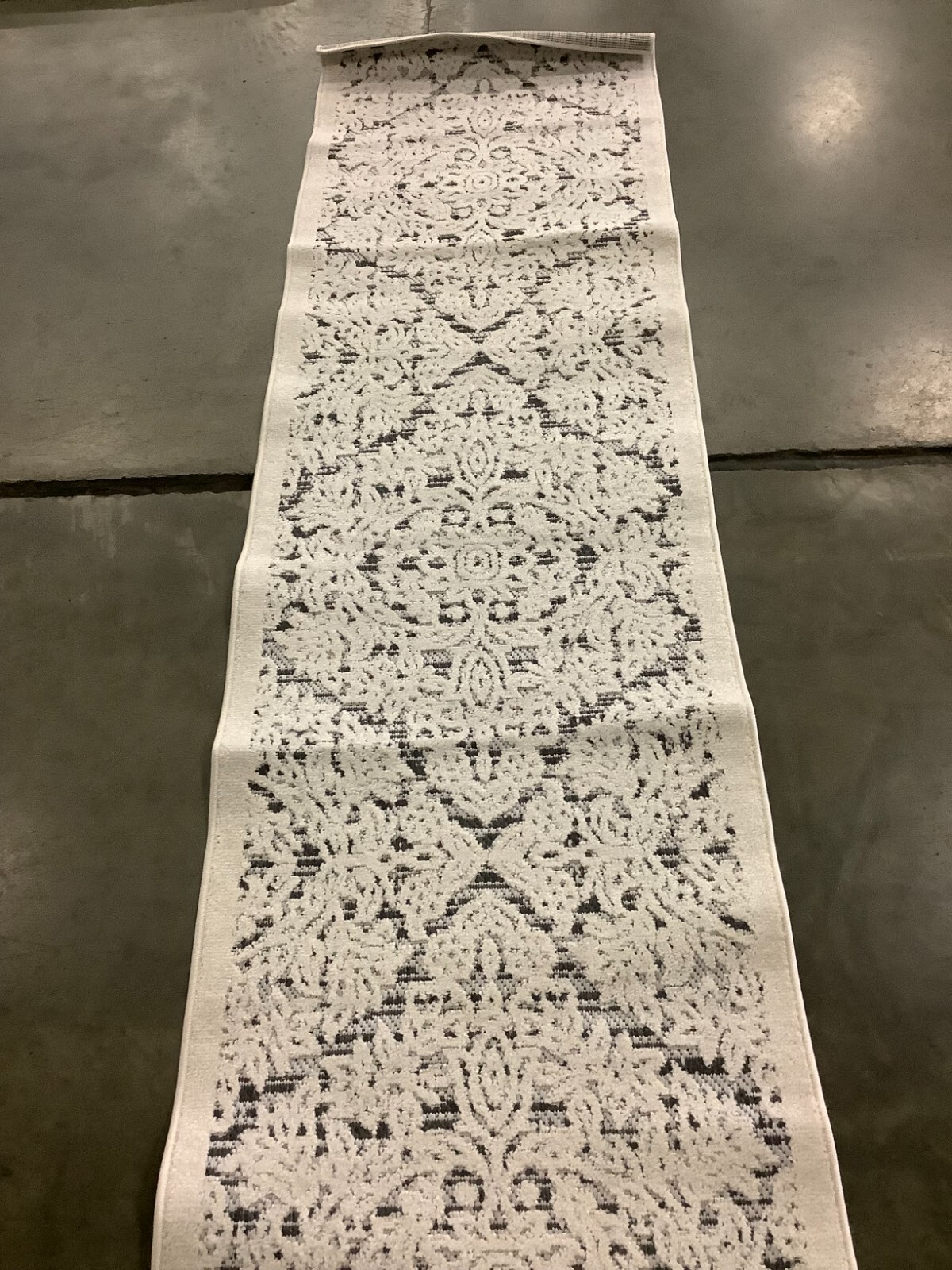 IVORY / GREY 2′-2″ X 9′ Flaw in Rug, Reduced Price 1172666898 CBN660A-29