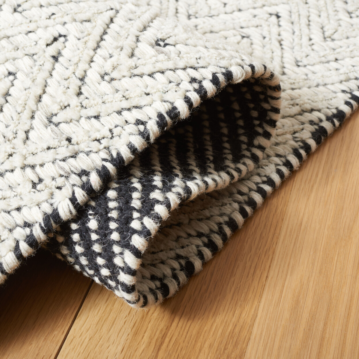 SAFAVIEH Martha Stewart MSR9604G Grey / Ivory Rug