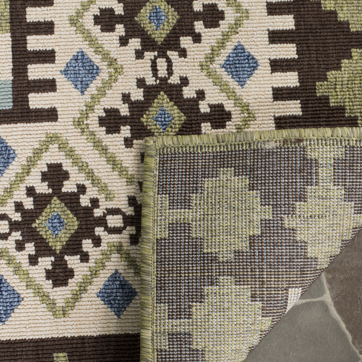 SAFAVIEH Outdoor VER099-0624 Veranda Chocolate / Green Rug
