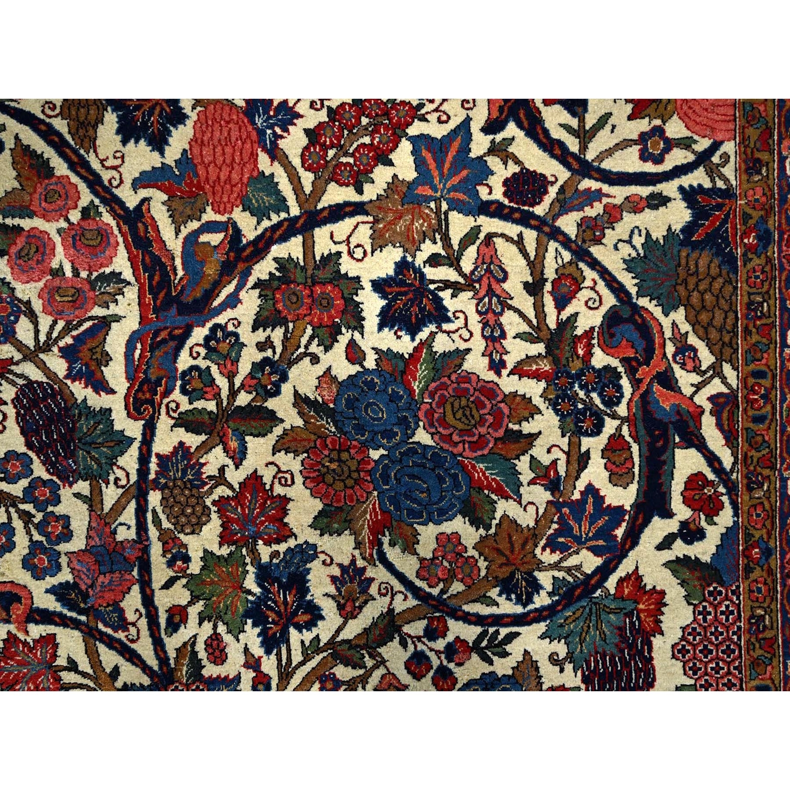 10’3″x13’5″ Lemon Icing White Antique Zoroastrian Kishoon Wool Oriental Rug R213