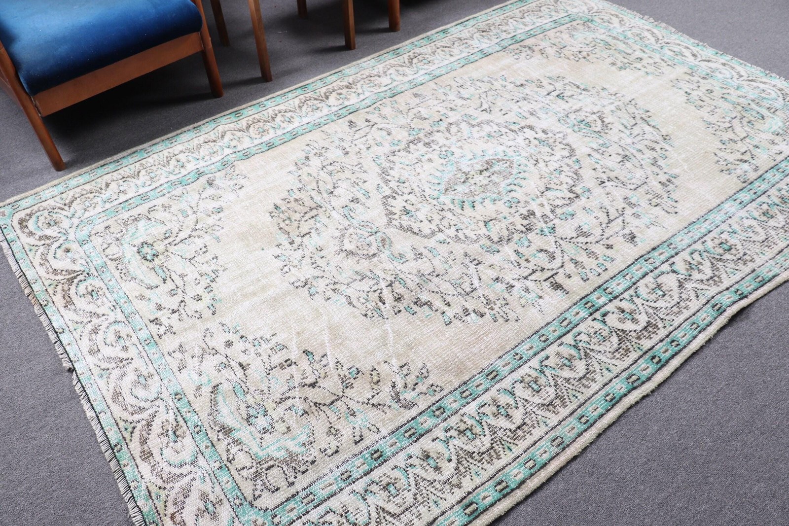 Vintage 5,6×8,5 ft Rug, Turkish Rug, White Rug Wool