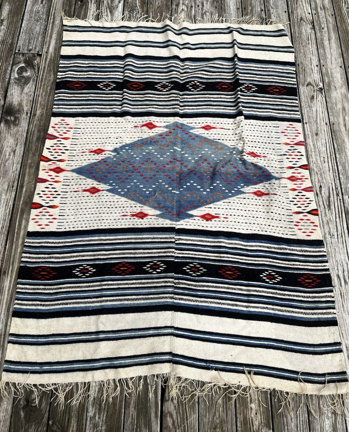 Vtg Hand-Woven Wool Large Throw Rug Tapestry Southwestern Peruvian 6×4.5 ft Boho