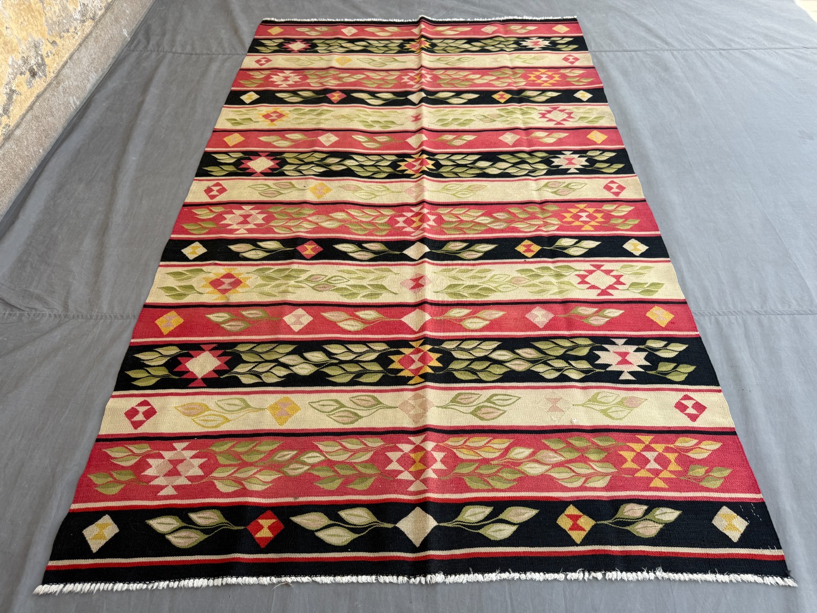 5×8 Handwoven Afghan Turkish Kilim Area – Floral Striped Flatweave Tribal Carpet