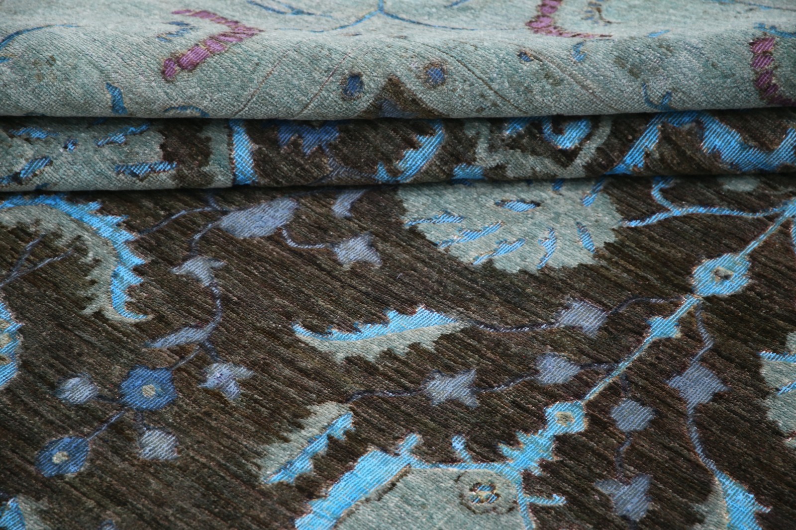 8.7×11.8 ft Handmade Gray, Light Blue & Lavender Rug. Floral Vase Design Carpet