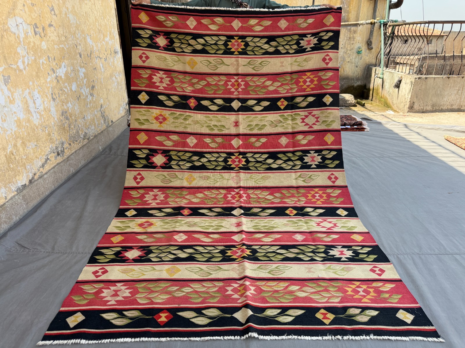 5×8 Handwoven Afghan Turkish Kilim Area – Floral Striped Flatweave Tribal Carpet