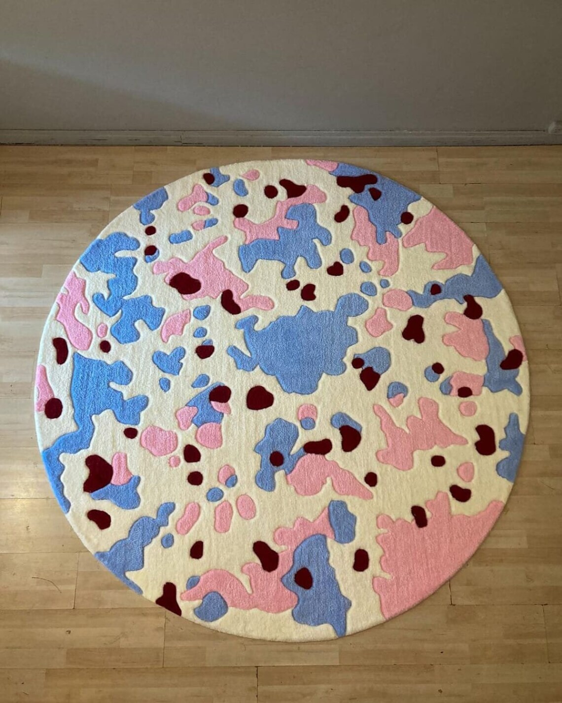 Round Hand Tufted Designer Rug Hand Tuft Rug Finished With Pure Newzeland Wool