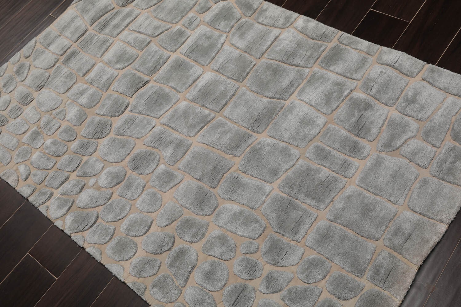 Calvin Klein Handmade 100% Art Silk Modern Oriental Area Rug Gray 3’6” x 5’6”