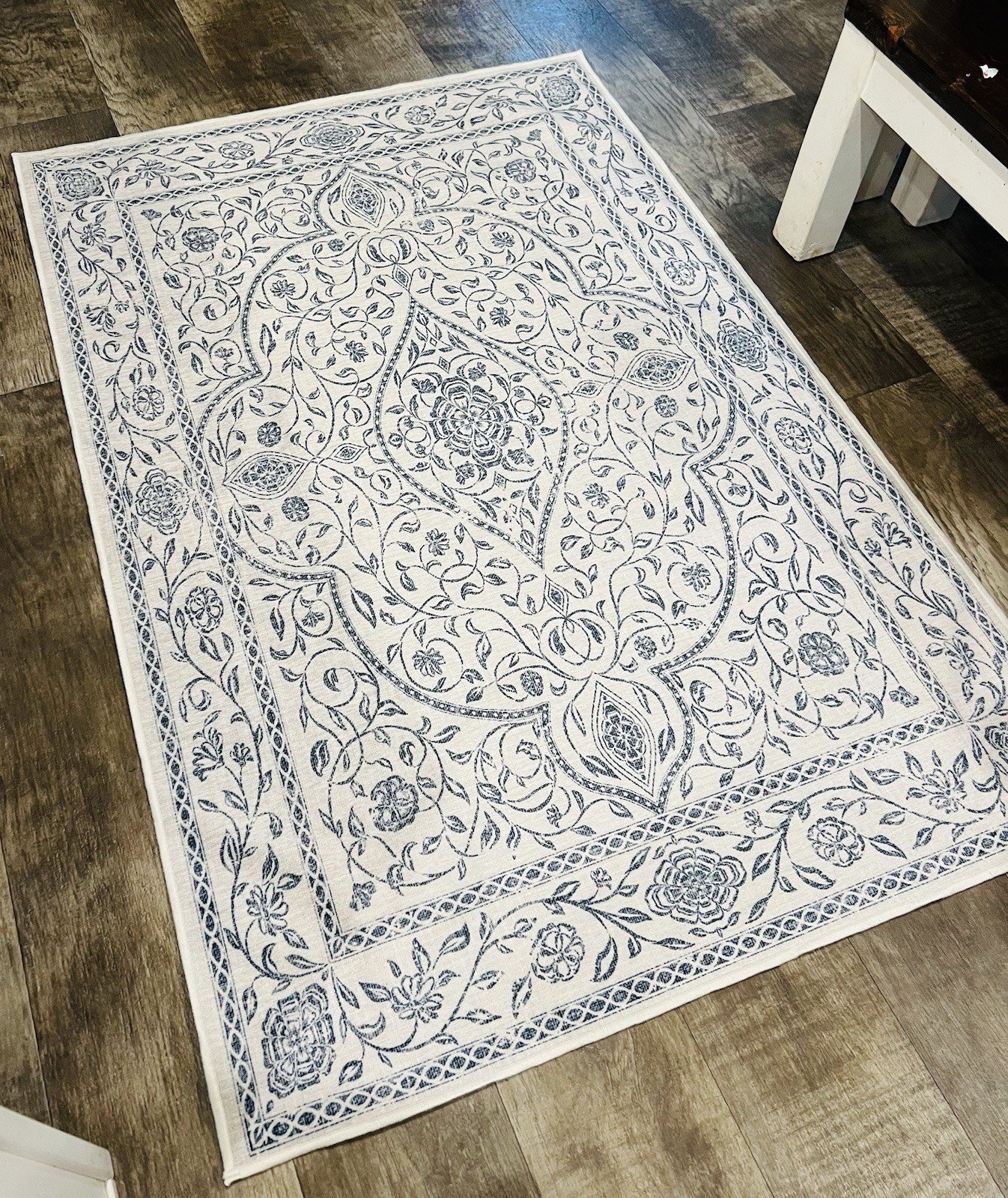 Ruggable 4×6 Area Rug No Pad Never Used New Machine Washable