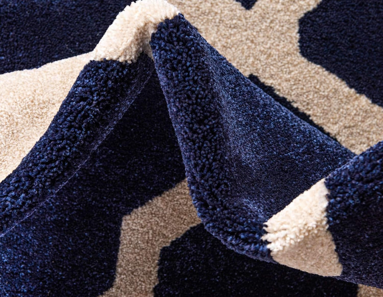 Navy Blue/Beige Trellis Area Rug – San Antonio (5’3″ x 8′)