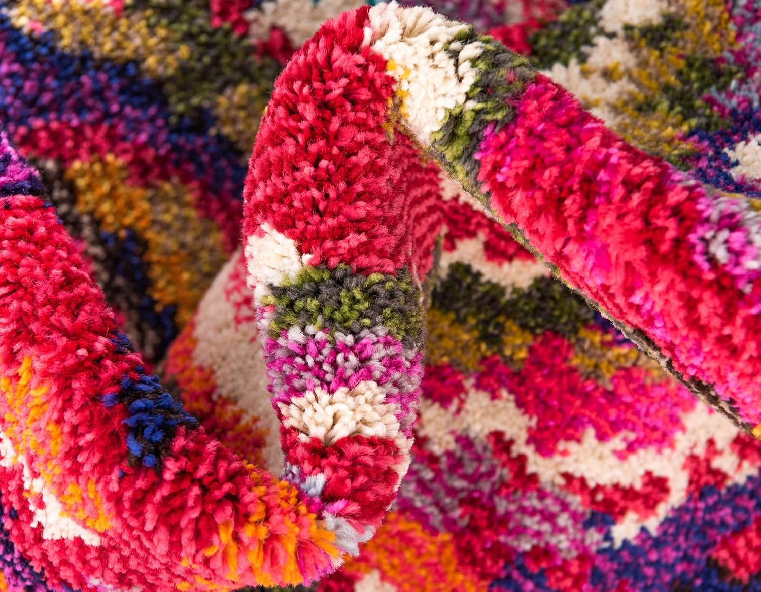 Vibrant Estrella Modern Geometric Area Rug 5×8 Ft in Multi/Pink