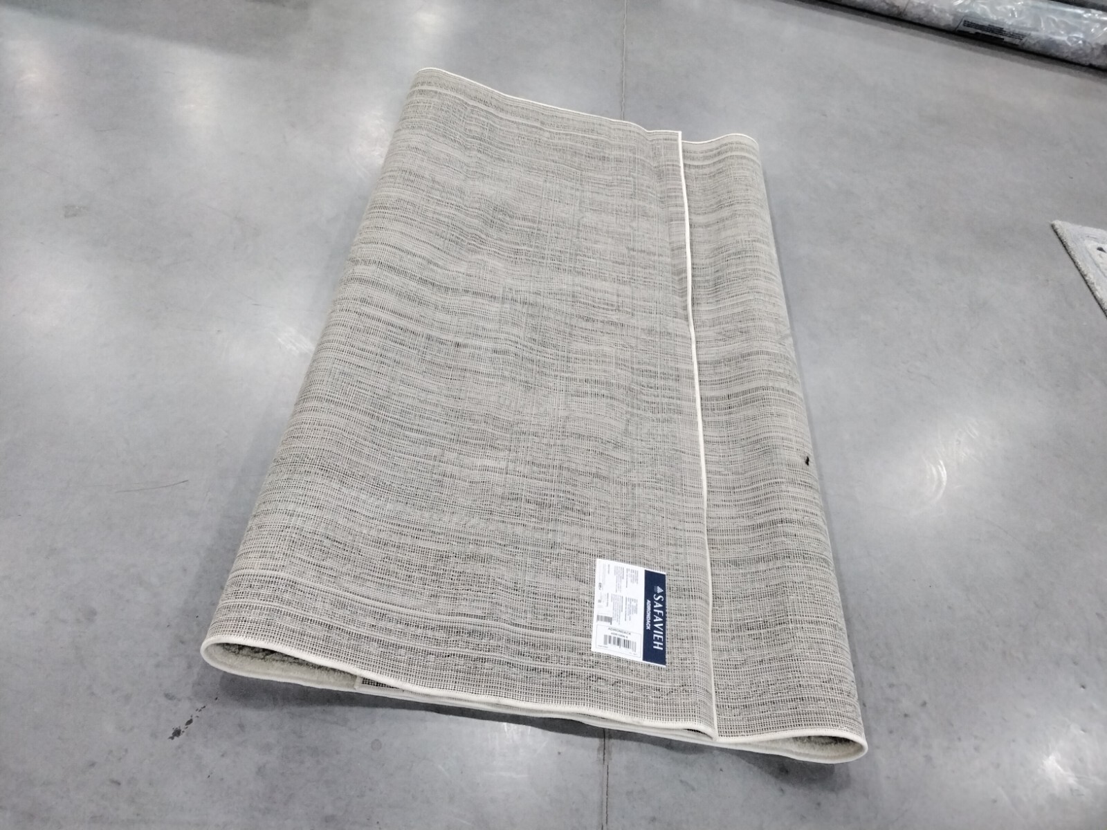SAGE / IVORY 6′ X 9′ Back Stain Rug, Reduced Price 1172748091 ADR108W-6