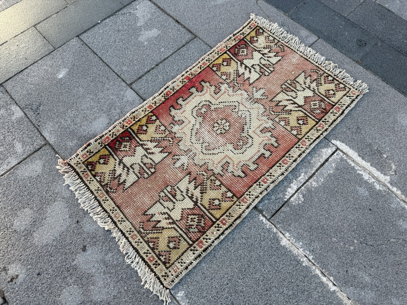 Vintage Turkish Rug 1.5×2.7 ft Blush Pink Tribal Accent Rug Handwoven Carpet