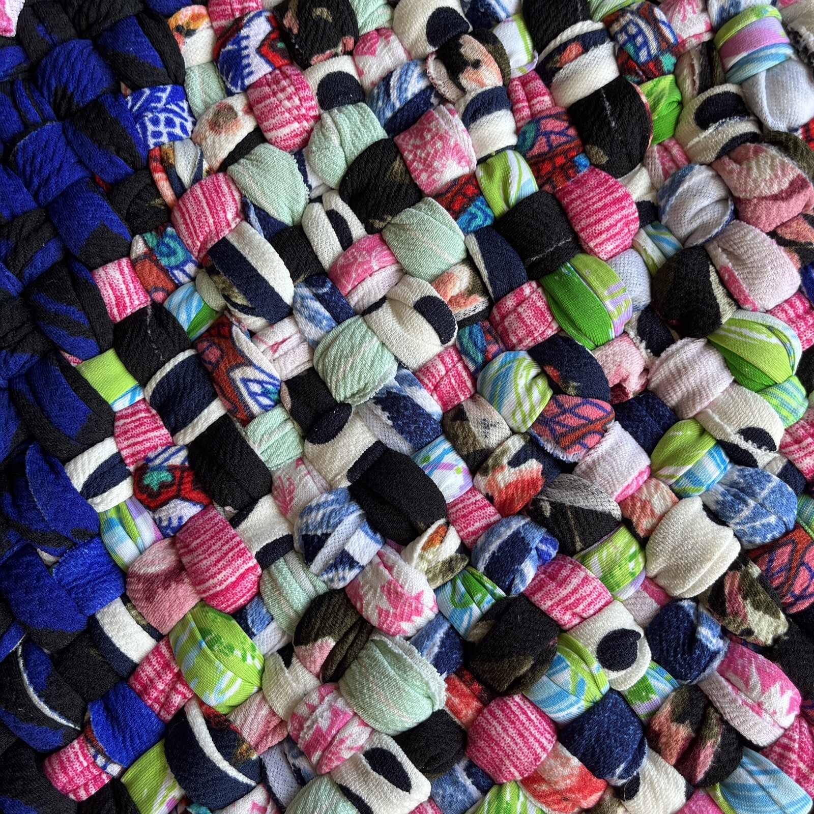 Homemade Braided Rug, Made With Knit, Washable, Blue/White/Pink, 40”L x 29”W NEW