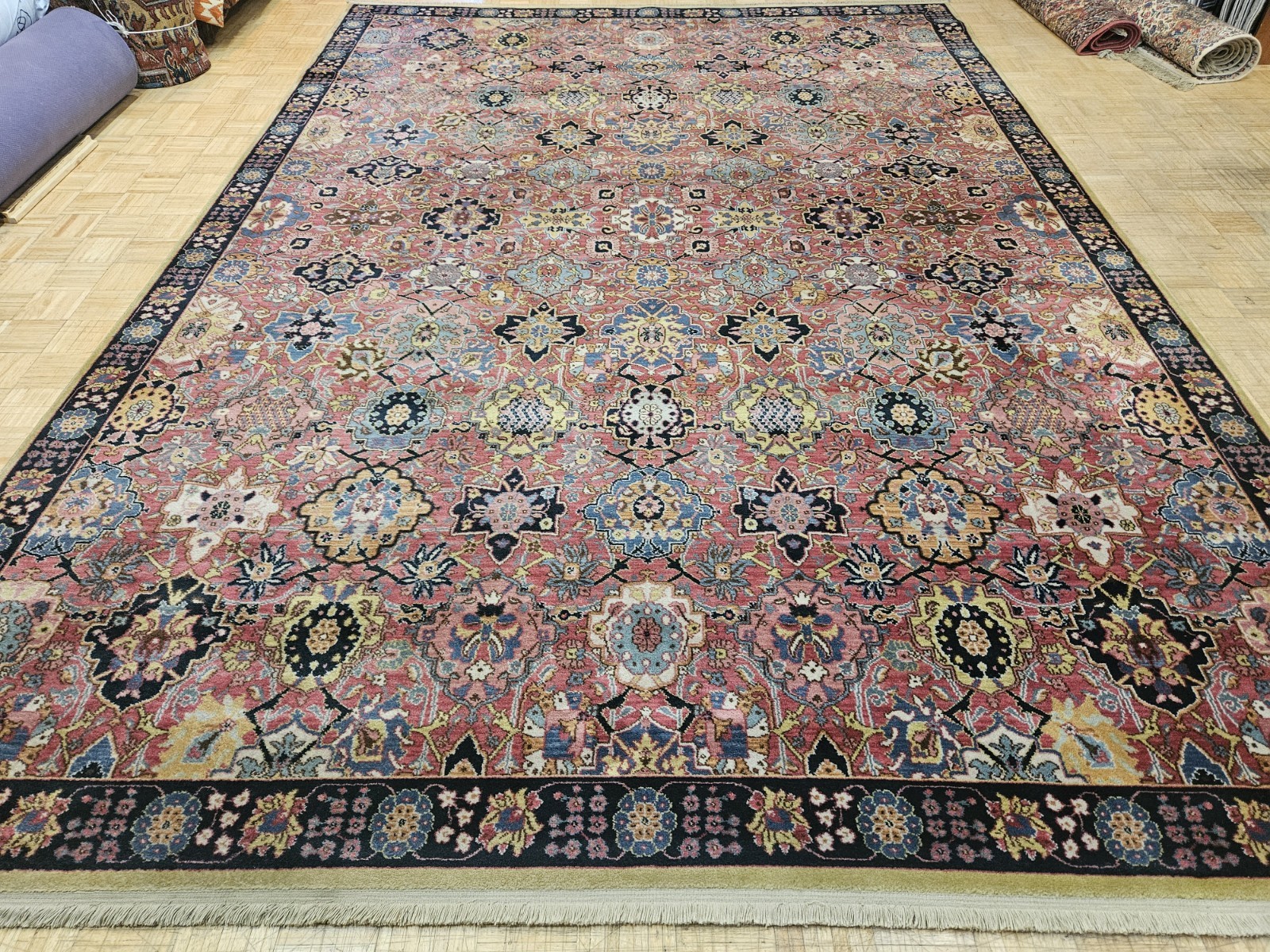 10×14 KARASTAN WILLIAMSBURG KIRMAN VASE 557 100% WOOL RUG – VERY GOOD CONDITION