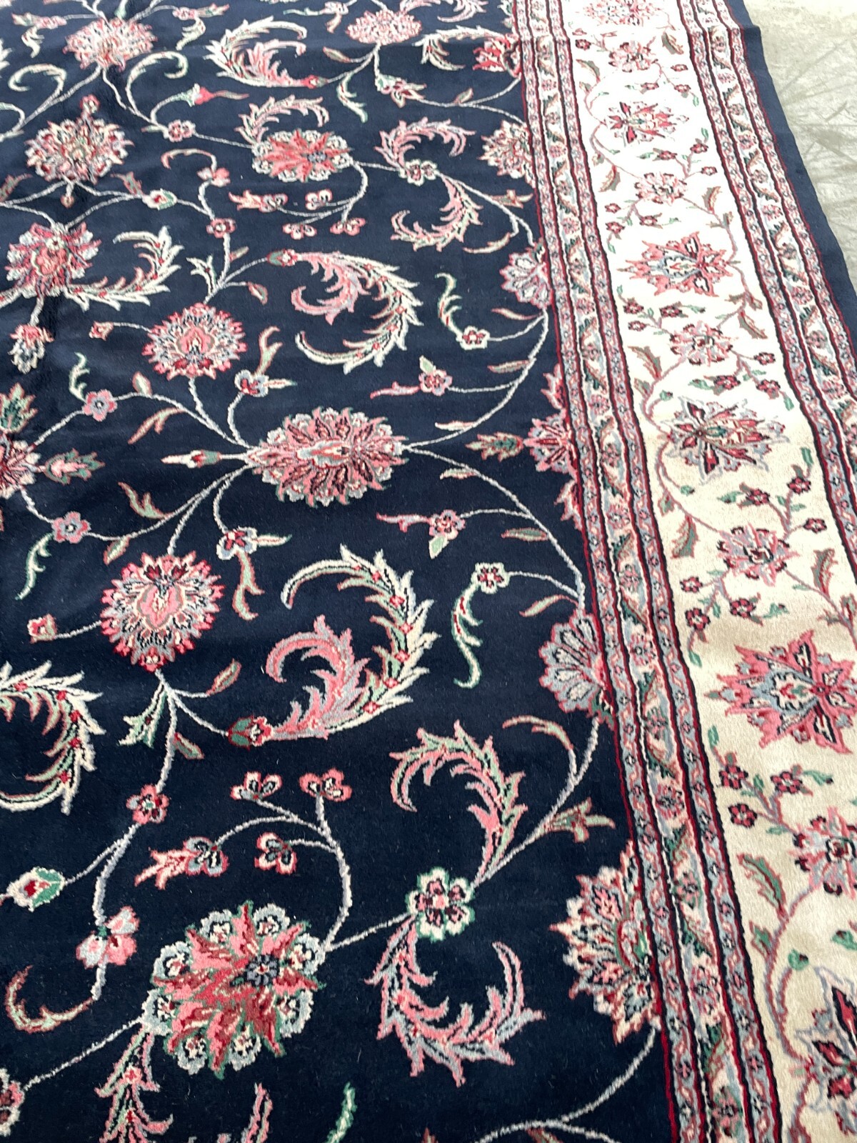Hand-Woven Wool Area Rug w/ Floral Design, 8.7′ x 11.8′