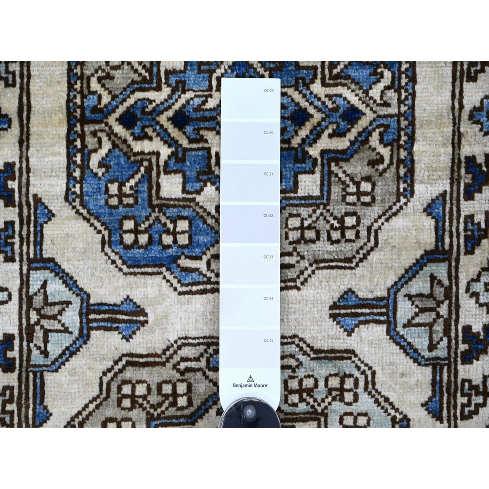 2’7″x11’8″ Ivory Afghan Ersari Elephant Feet Design Hand Knotted Wool Runner Rug