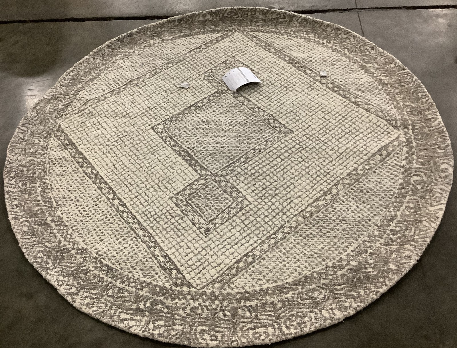 IVORY / GREY 6′ X 6′ Round Flaw in Rug, Reduced Price 1172665652 ABT345F-6R