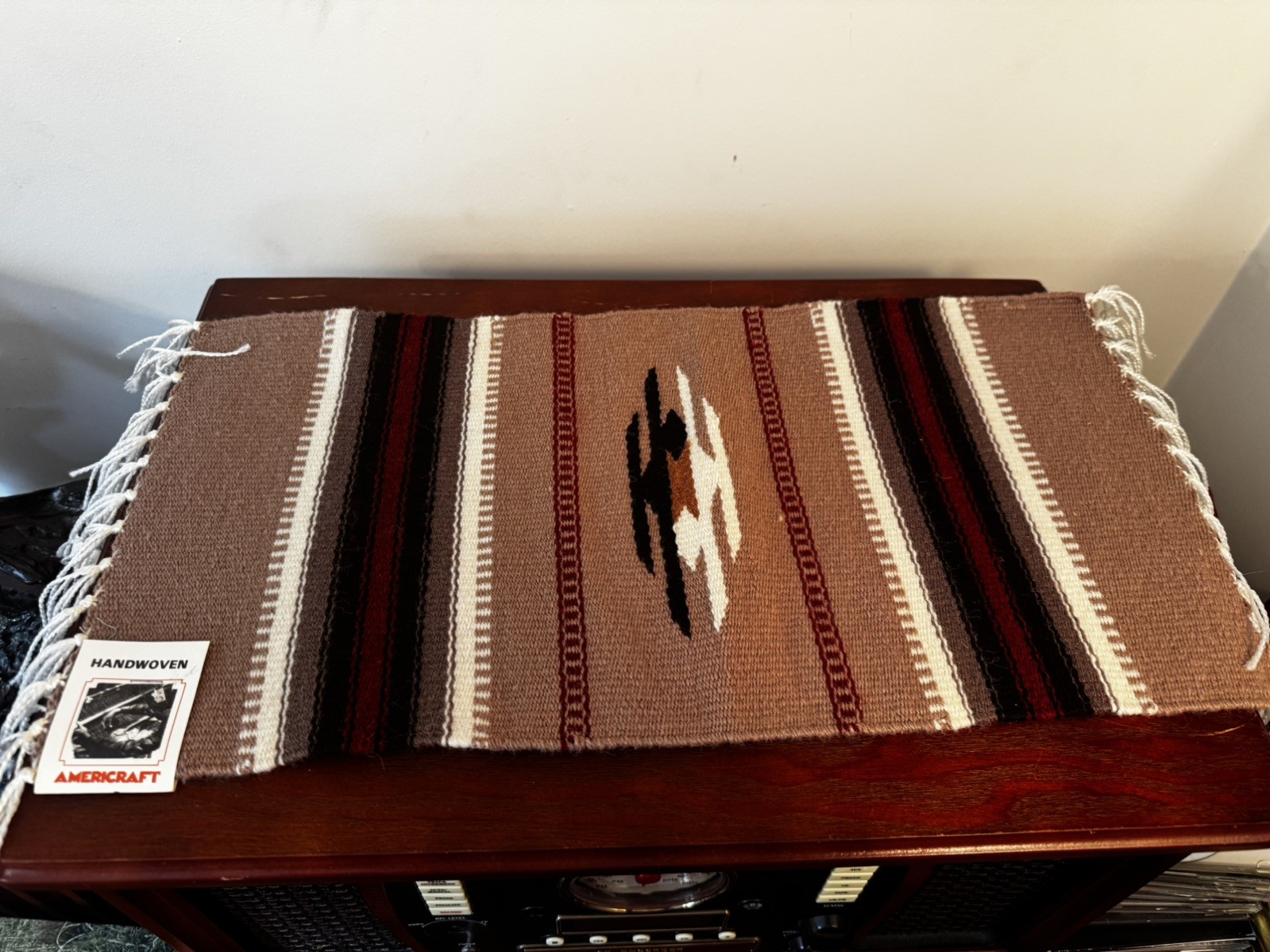 VTG Southwestern Design Acrylic Woven Rug Place Mat 10 x 24”