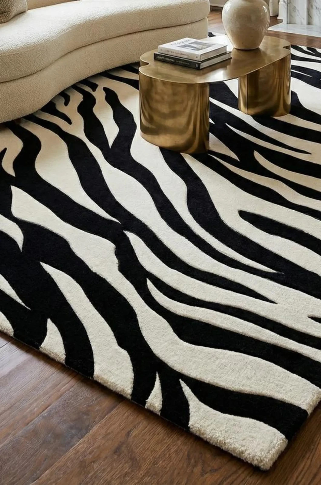 Hand Tufted White& Black Animal Print Area Rug Handmade Carpet For Living Room.
