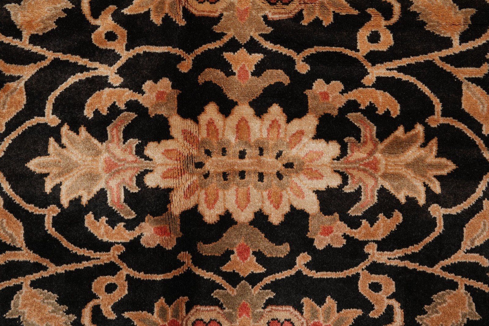 9 x 11.5 Hand-Knotted New Zigler Rug Black #F-4522