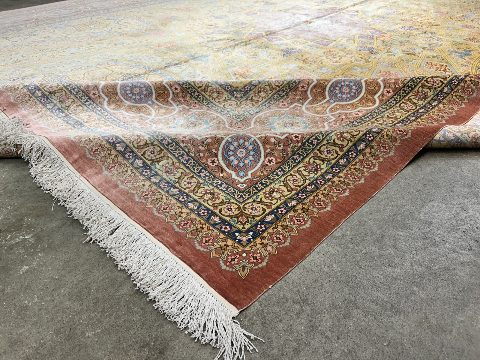 9’8″x12’11” Exquisite Signed Hand-Knotted 100% Silk Qume Rug