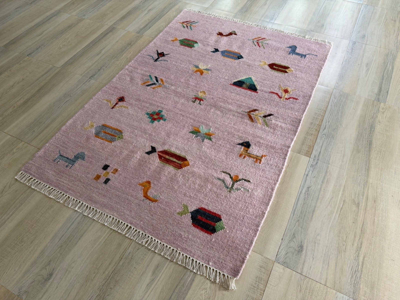 Tribal Handwoven Wool Rug 4×6 Lavender Flatweave Scandinavian Folk Art Kilim Rug