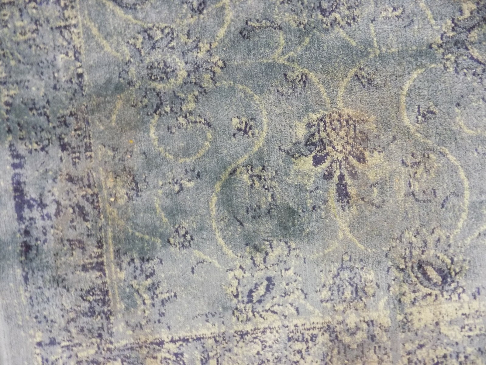 TURQUOISE / MULTI 2′ X 7′ Stained Rug Reduced Price 1172568776 VTGB117-2220-27