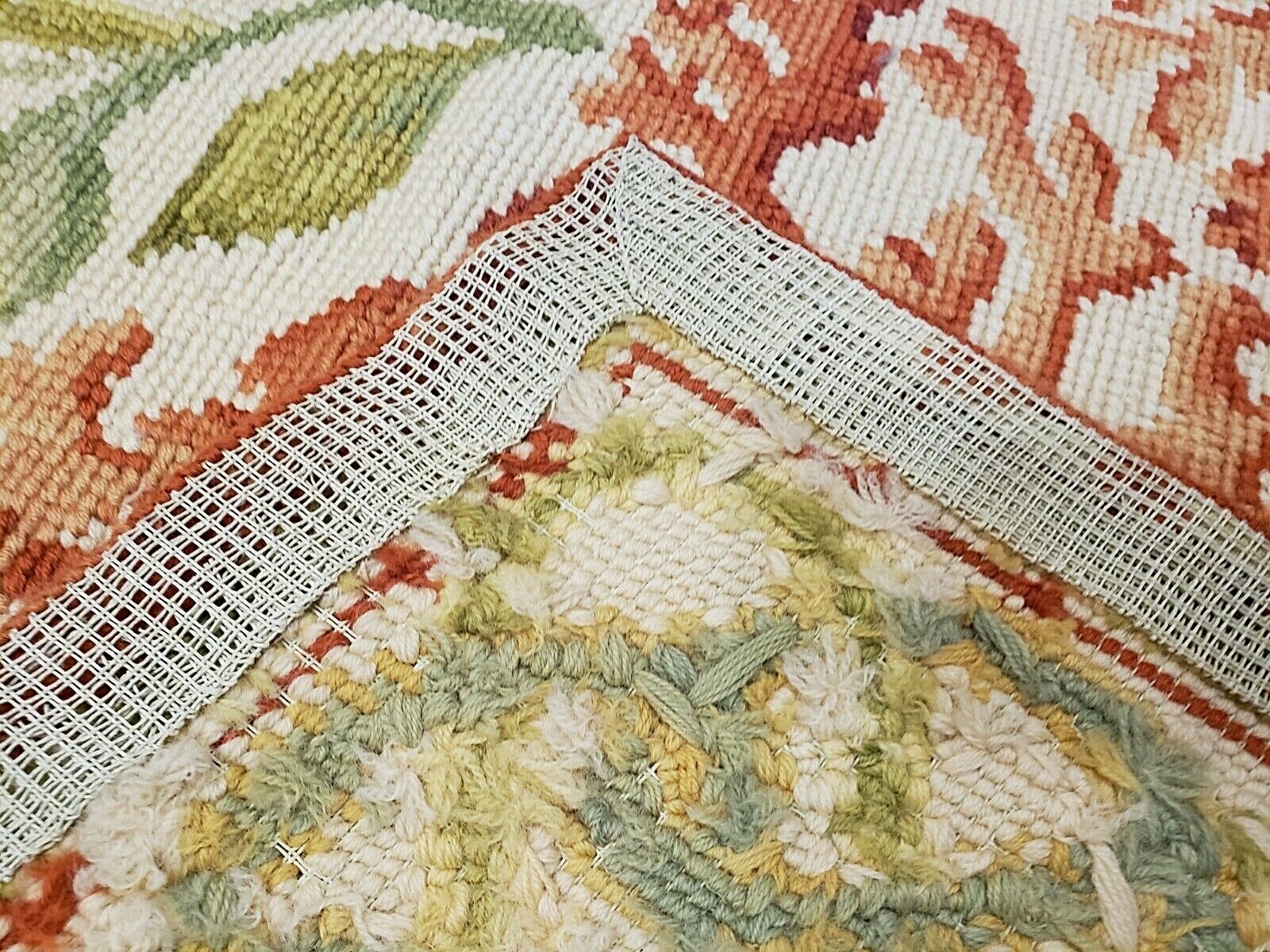 8×10 VINTAGE PORTUGUESE HOOKED RUG 1960’s – EXCELLENT CONDITION – VERY RARE