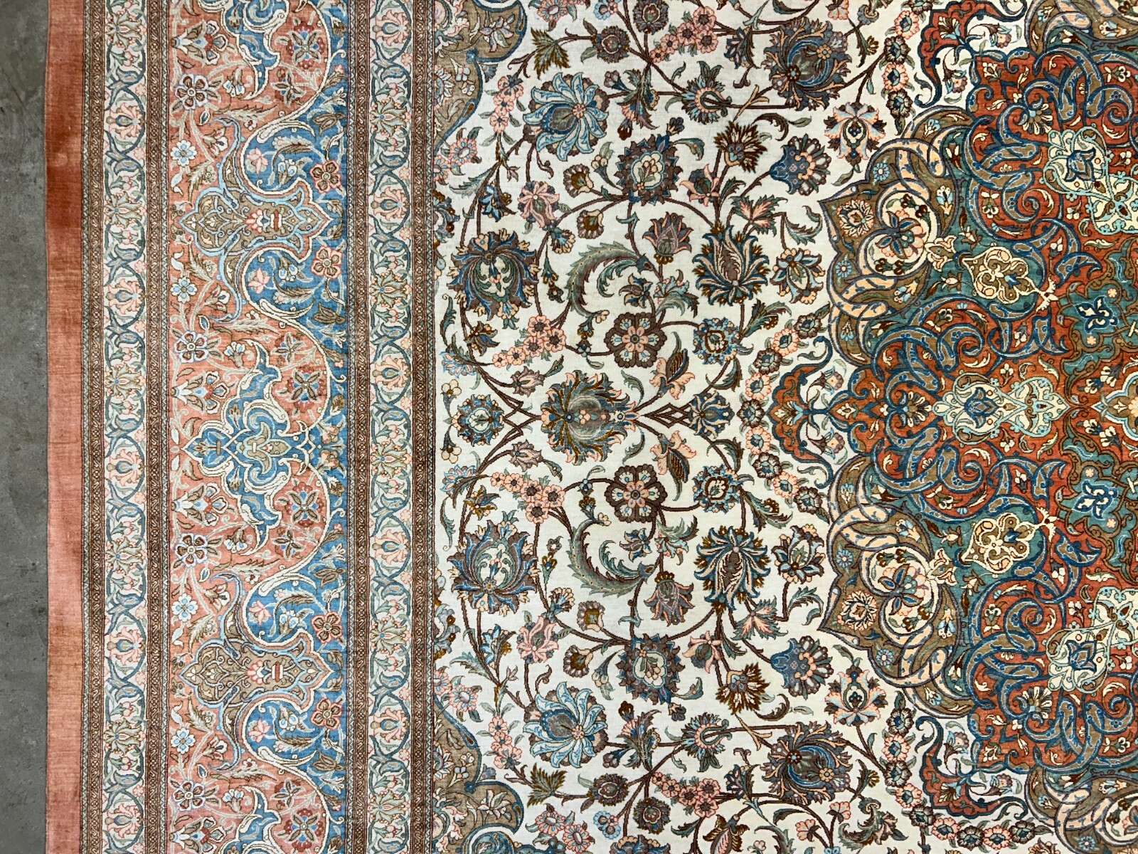 9’10″x13′ Exquisite Signed Hand-Knotted 100% Silk Qume Rug