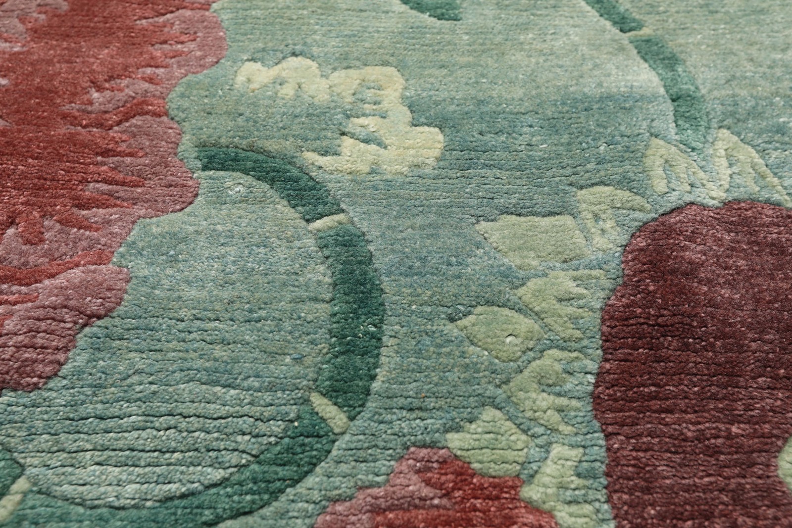 Michaelian & Kohlberg 4×6 Hand Knotted Wool Tibetan Plush Pile Swiss Wash Rug