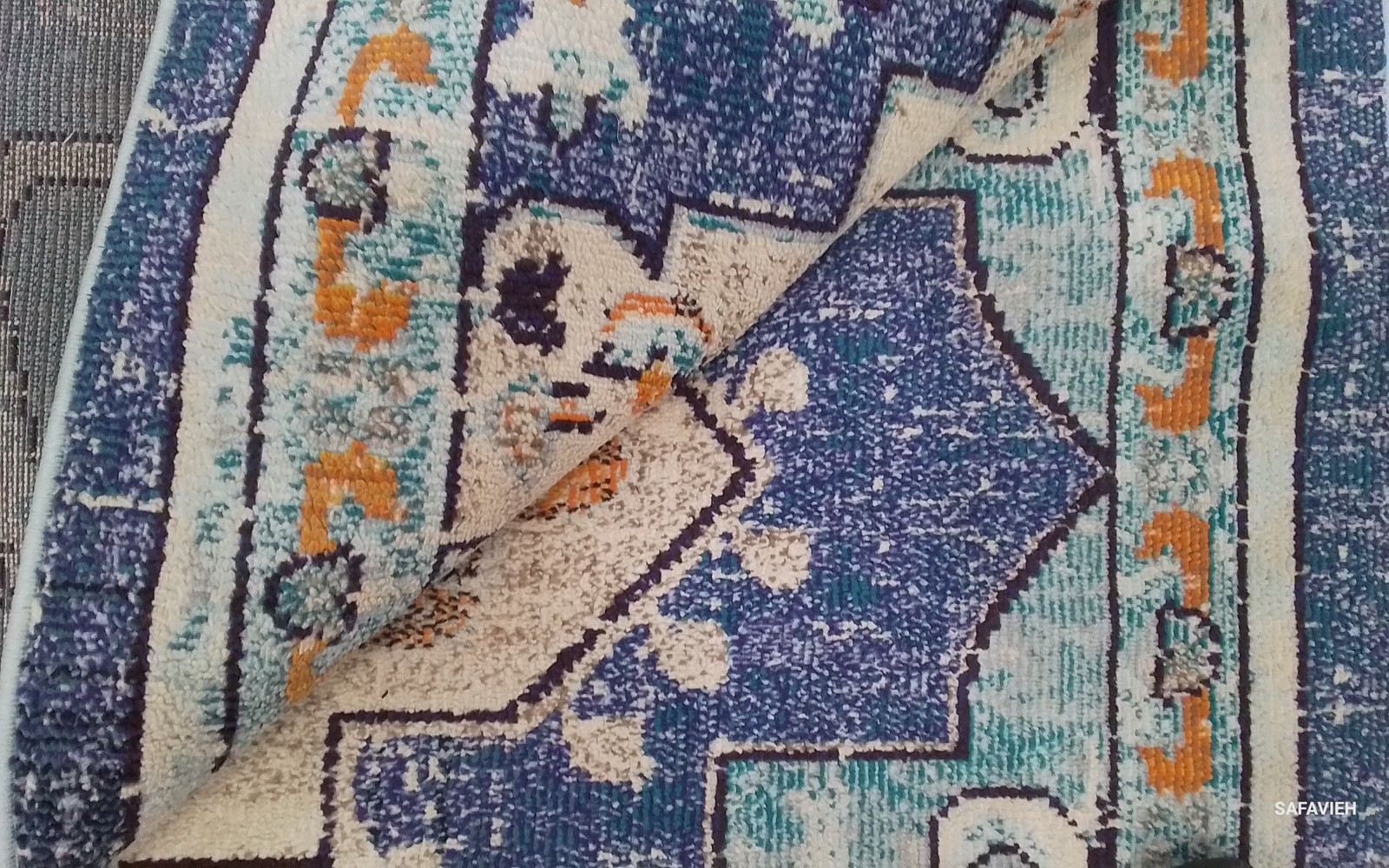BLUE / LIGHT BLUE 9′-0″ x 9′-0″ Flaw in Rug Reduced Price 1172807893 MAD473M-9SQ