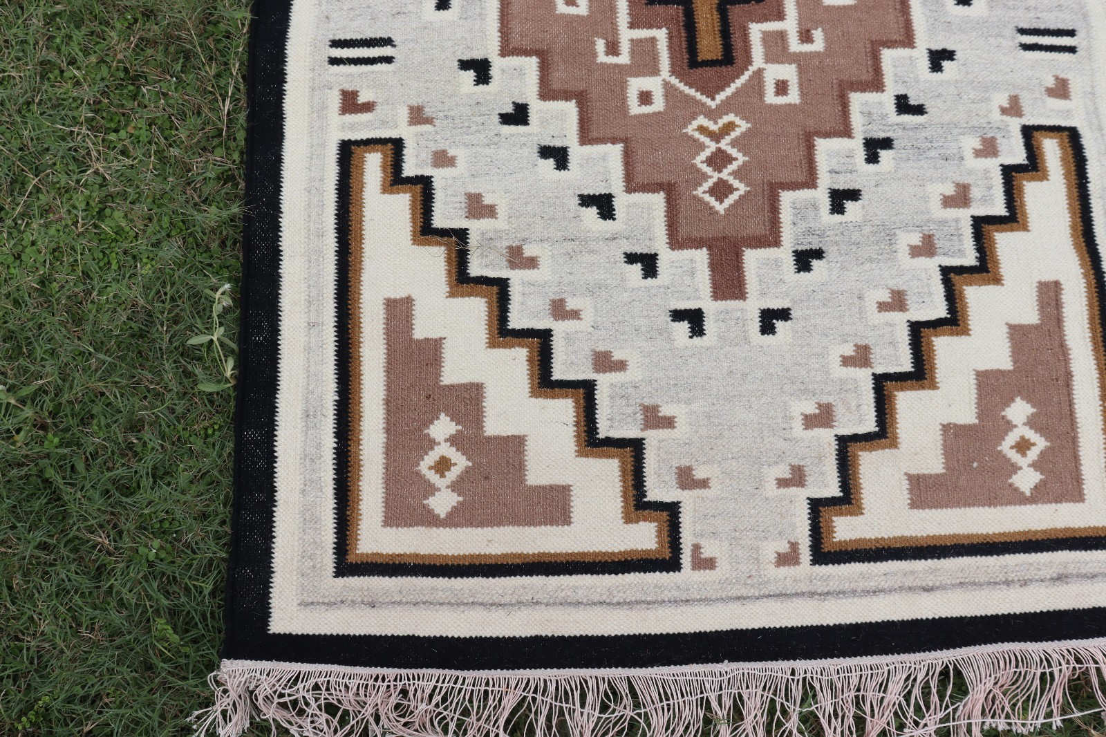 Navajo Medallion Kilim Rug Handwoven Ivory Brown Southwestern Wool Flatweave